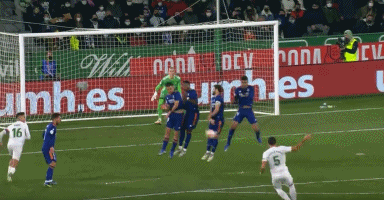 WBG止步六强，遭IG抢龙翻盘！杰杰：只要能下龙坑，我就能抢到龙